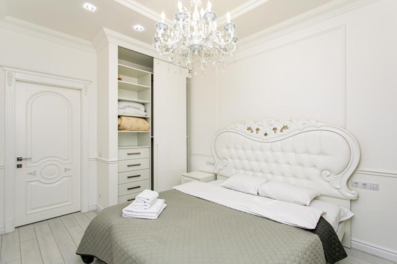Petrovdom Apartments 10-353 In Rc Central Park, 7 John Mccain Street Kyiv Exterior photo