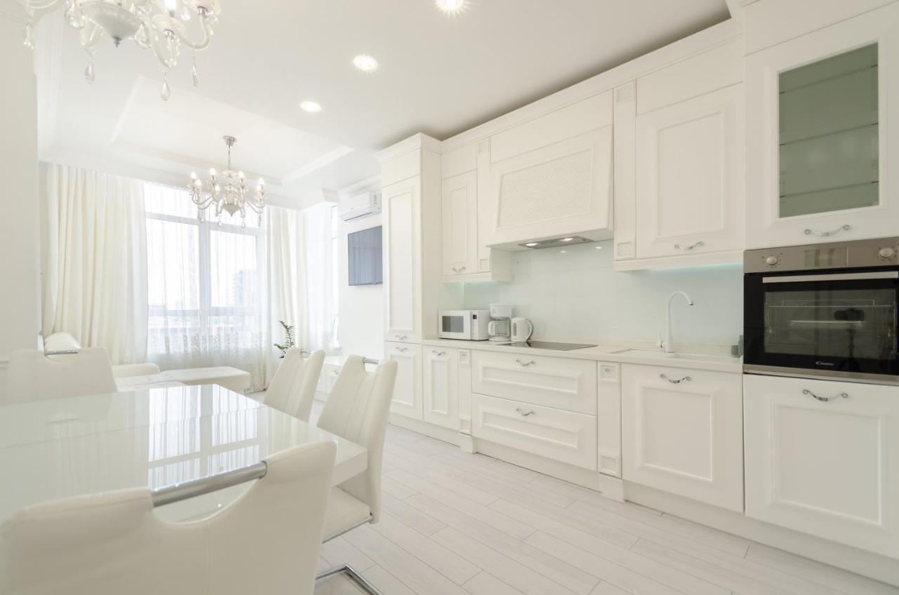 Petrovdom Apartments 10-353 In Rc Central Park, 7 John Mccain Street Kyiv Exterior photo