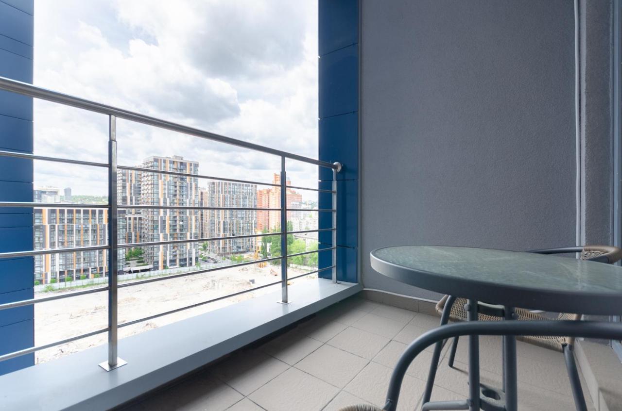 Petrovdom Apartments 10-353 In Rc Central Park, 7 John Mccain Street Kyiv Exterior photo